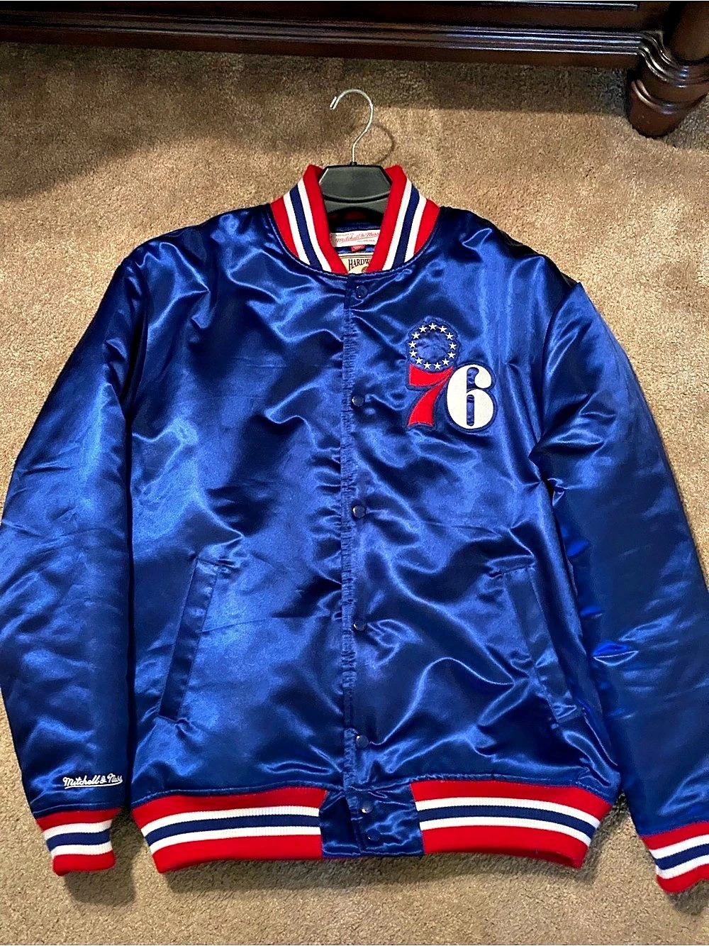 Mitchell & Ness Philadelphia 76ers Hardwood Classics Satin Jacket Size XL